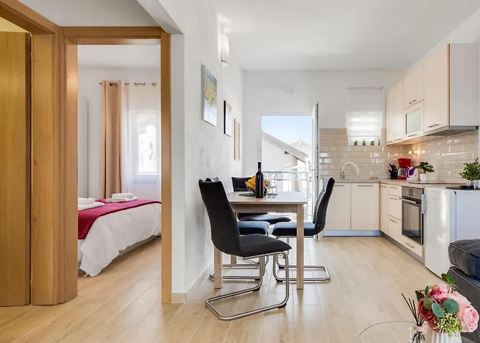 公寓 Tramonto-1 By Interhome *