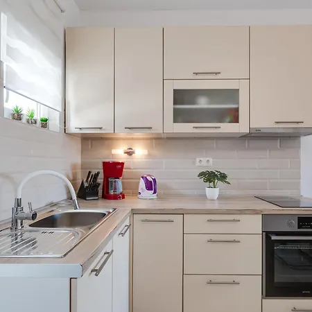 Tramonto-1 By Interhome Vir