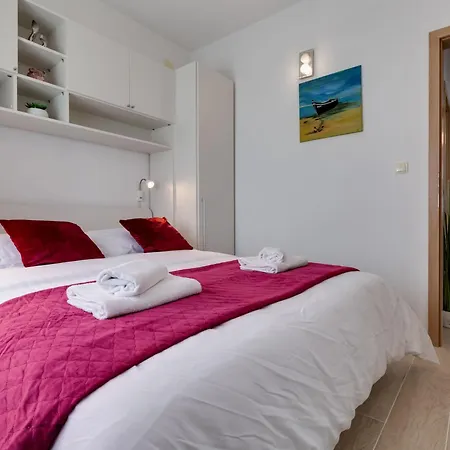 Apartman Tramonto-1 By Interhome